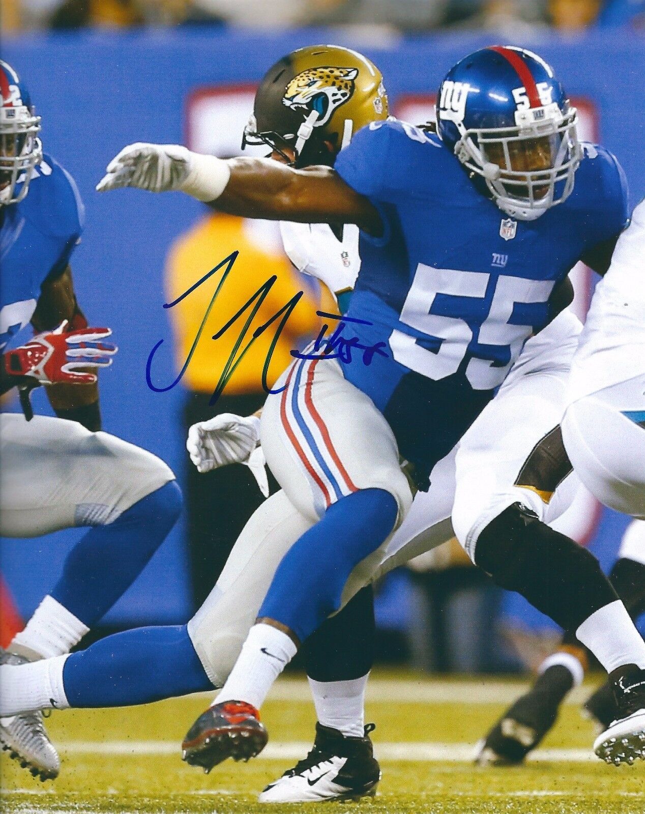 Autographed J.T. Thomas 8X10 New York Giants Photo Poster painting with COA