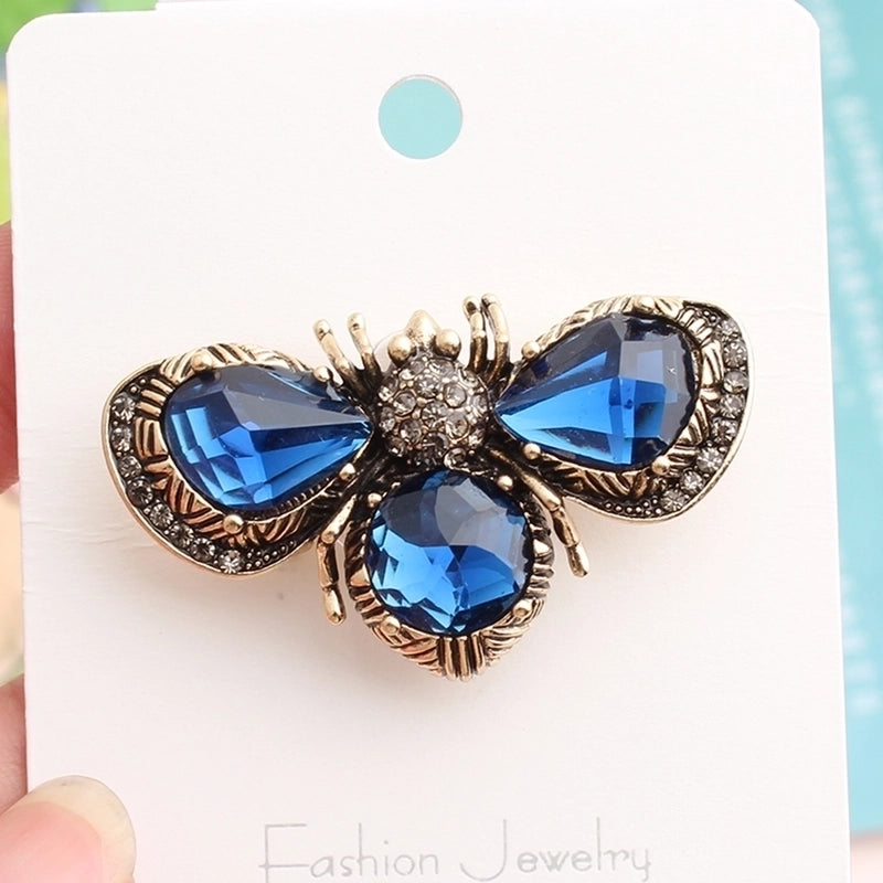 Cute Pastoral Bee Alloy Asymmetrical Rhinestones Women’s Brooches