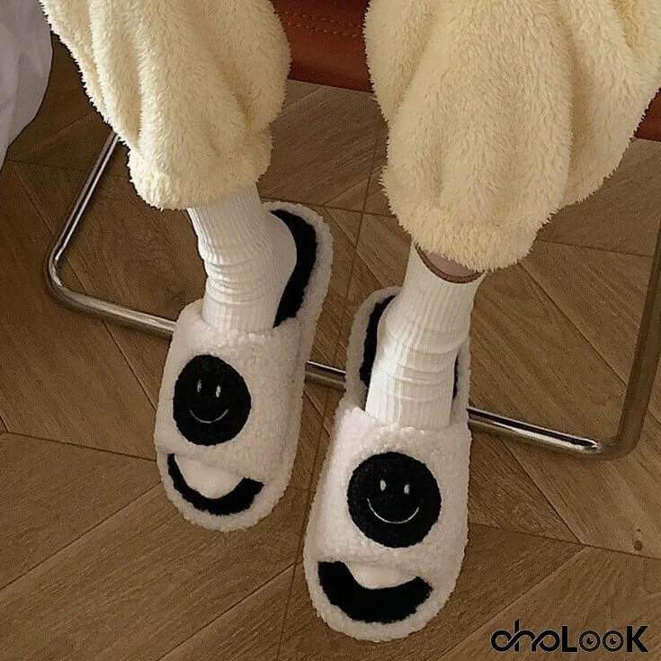 Paziye Smiley Face Slippers for Women Anti-Slip Soft Plush Comfy Indoor Slippers