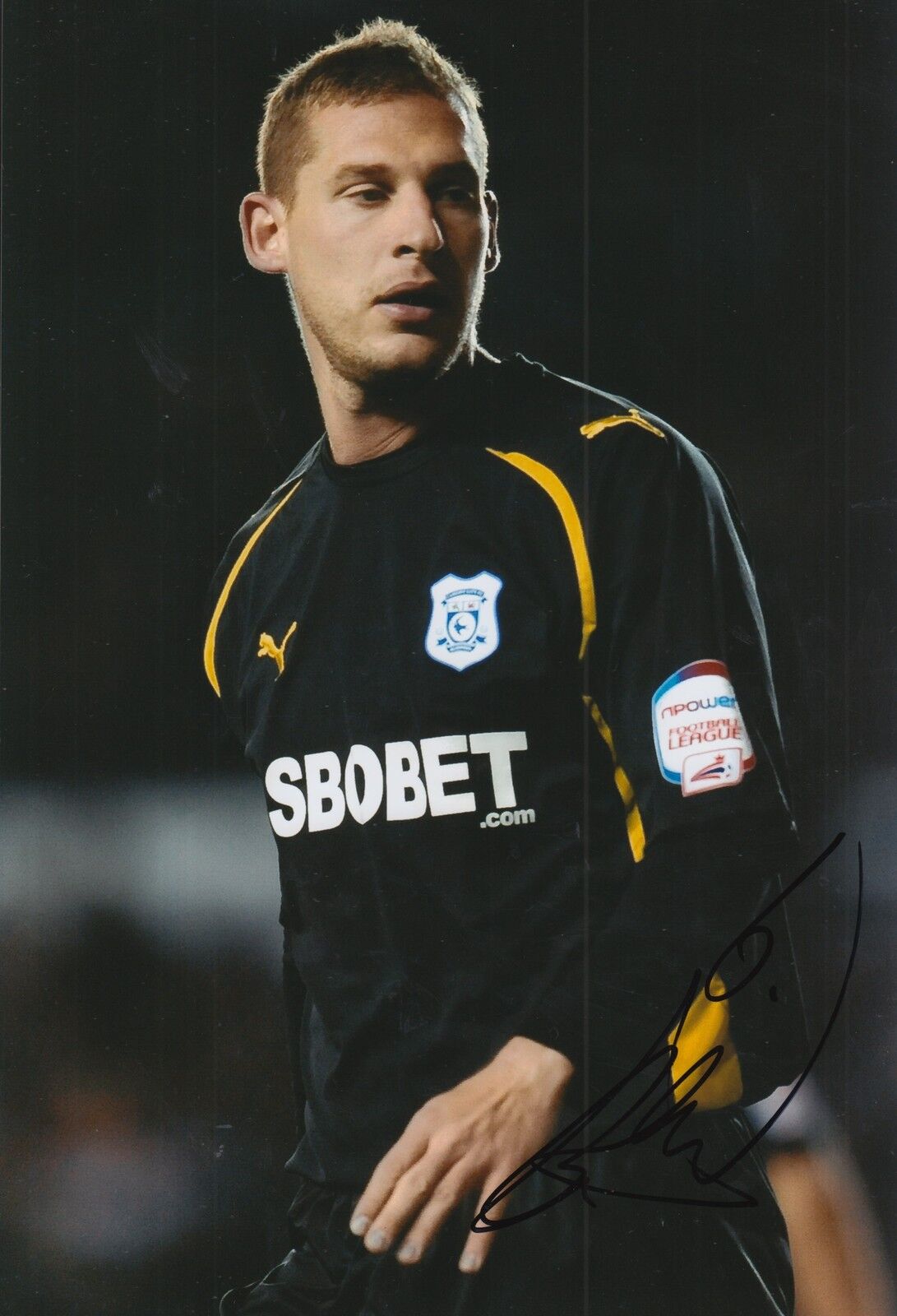 CARDIFF CITY HAND SIGNED GABOR GYEPES 12X8 Photo Poster painting.