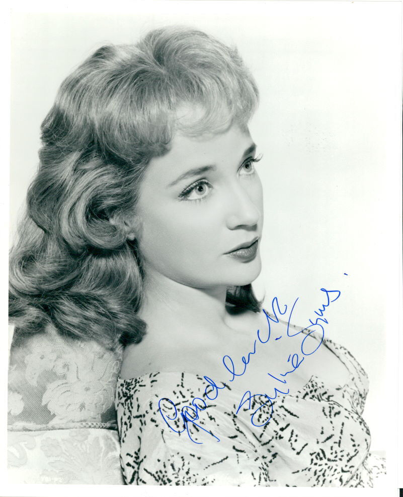 Sylvia Syms signed 8x10 Photo Poster painting COA