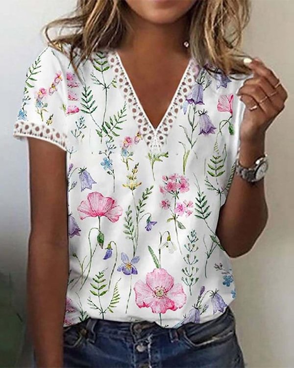 Floral Print White Lace Trimmed Short Sleeve Top