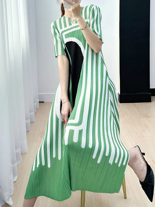 A-Line Loose Pleated Printed V-Neck Midi Dresses