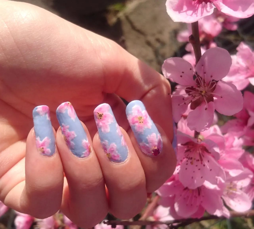Flower nail inspo to show your nail tech for May🌼🩷 | Gallery posted by  Nails by Carrie | Lemon8