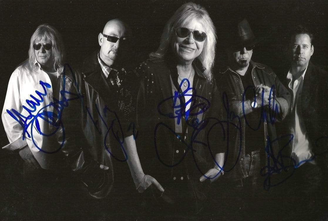 Magnum ENGLISH ROCK BAND autographs, In-Person signed Photo Poster painting