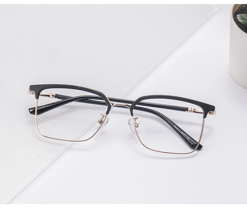 Gisela Schwarz Rechteckig Brille