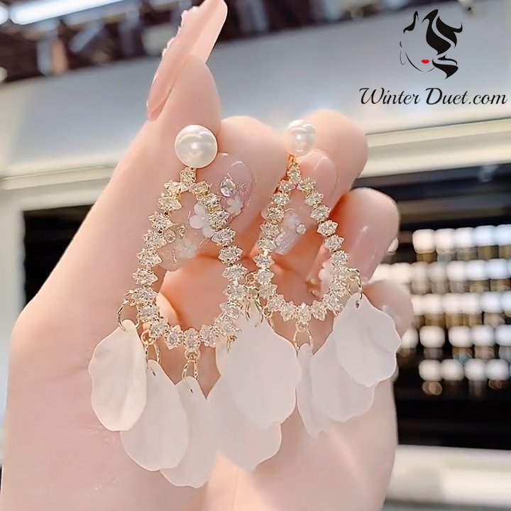 (🌸New Spring) Elegant Petal Fringe Earrings