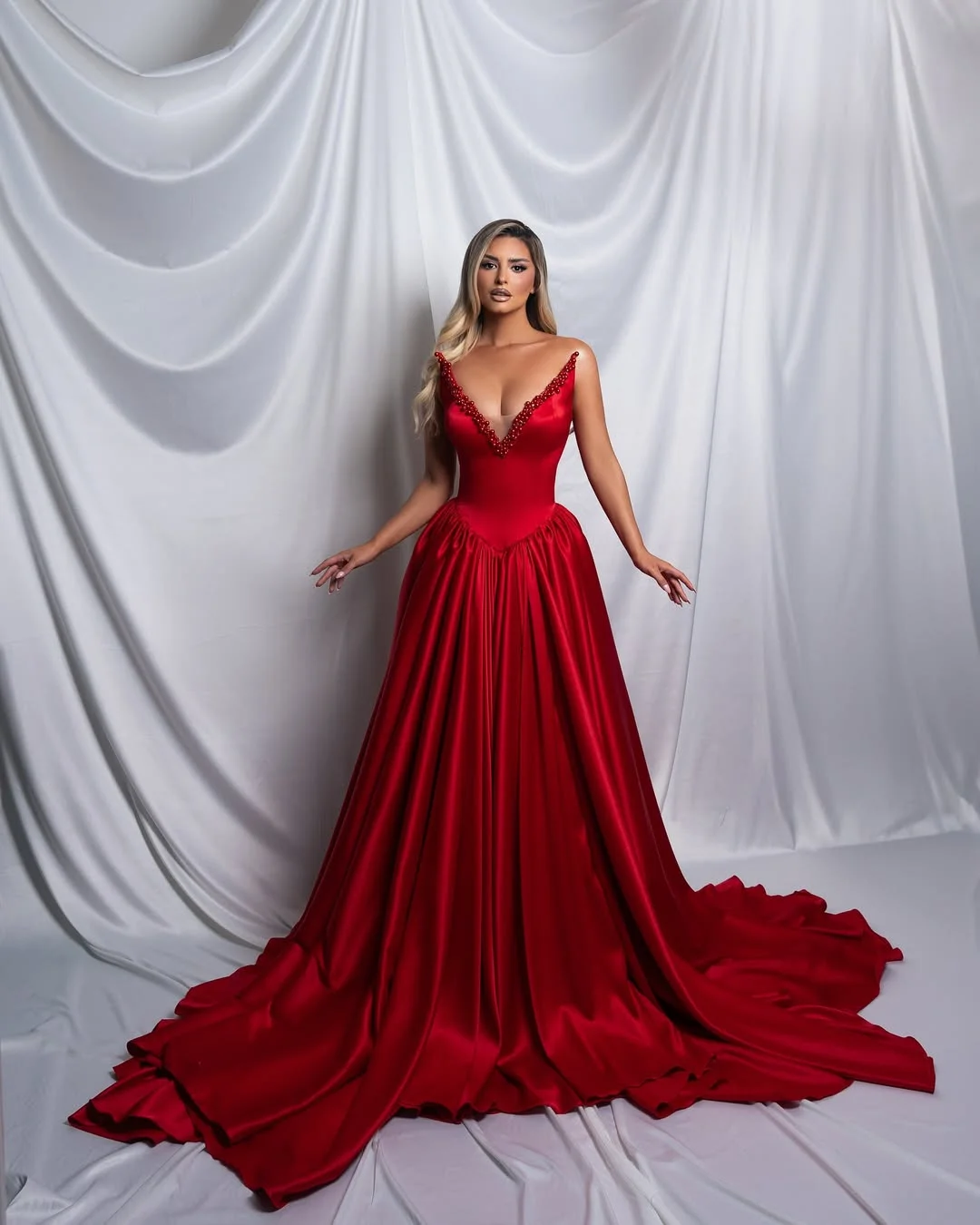 Elegant Red Satin V-Neck Pleated Sleeveless Beaded Prom Dress YK0197