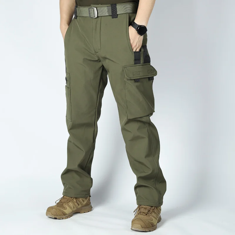 Taktische Arbeitshose f&uuml;r Herren, warme, fleecegef&uuml;tterte Wanderhose mit mehreren Taschen, geeignet zum Wandern und f&uuml;r Arbeiten im Freien.