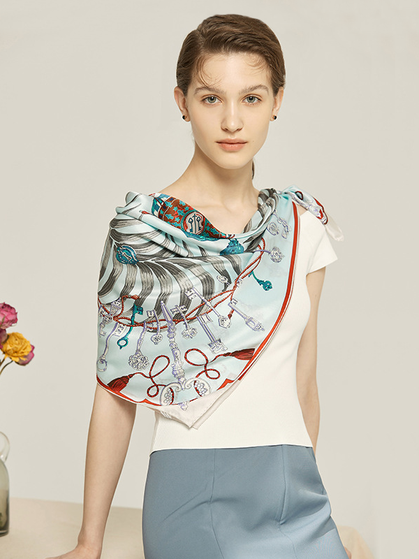 Foulard en soie motif carillons éoliens-Soieplus