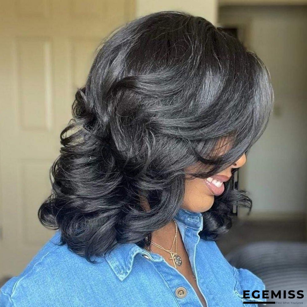 African Wig Woman with Long Hair In Black Wavy Curls | EGEMISS