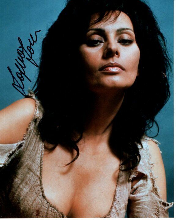 SOPHIA LOREN signed autographed MAN OF LA MANCHA DULCINEA ALDONZA Photo Poster painting