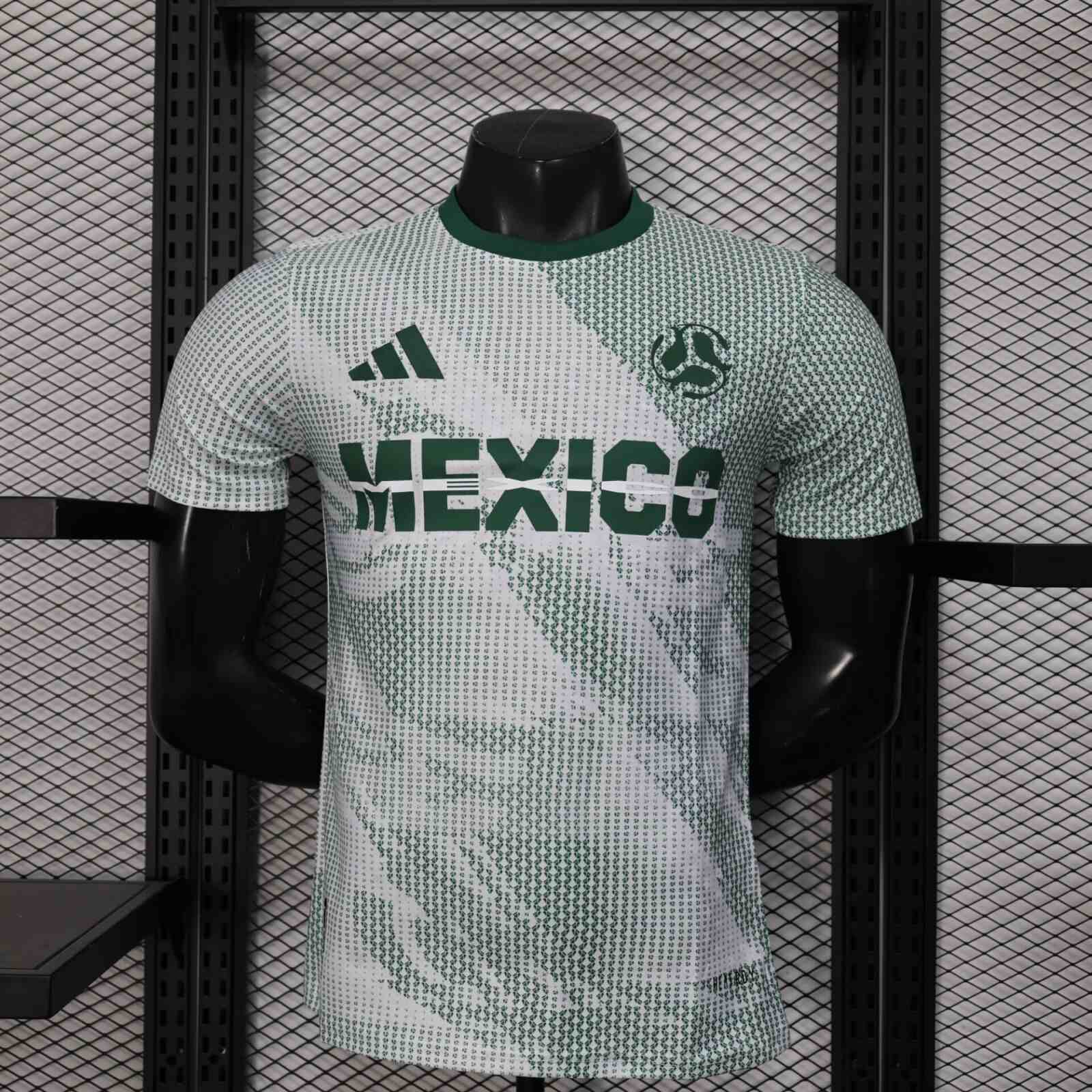 2026 Player Version Mexico World Cup Commemorative Edition Football Jersey（The player version jersey is a bit tight, please pay attention to the size selection）