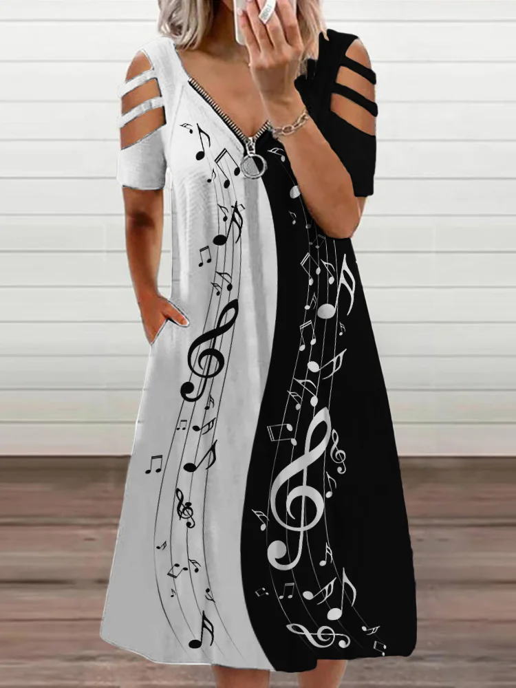 Music Notes Contrast Color Hollow Shoulder Maxi Dress