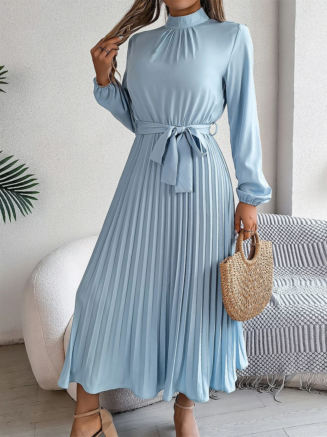 Women's Long Sleeve Scoop Neck Solid Color Lace-up Midi Dress