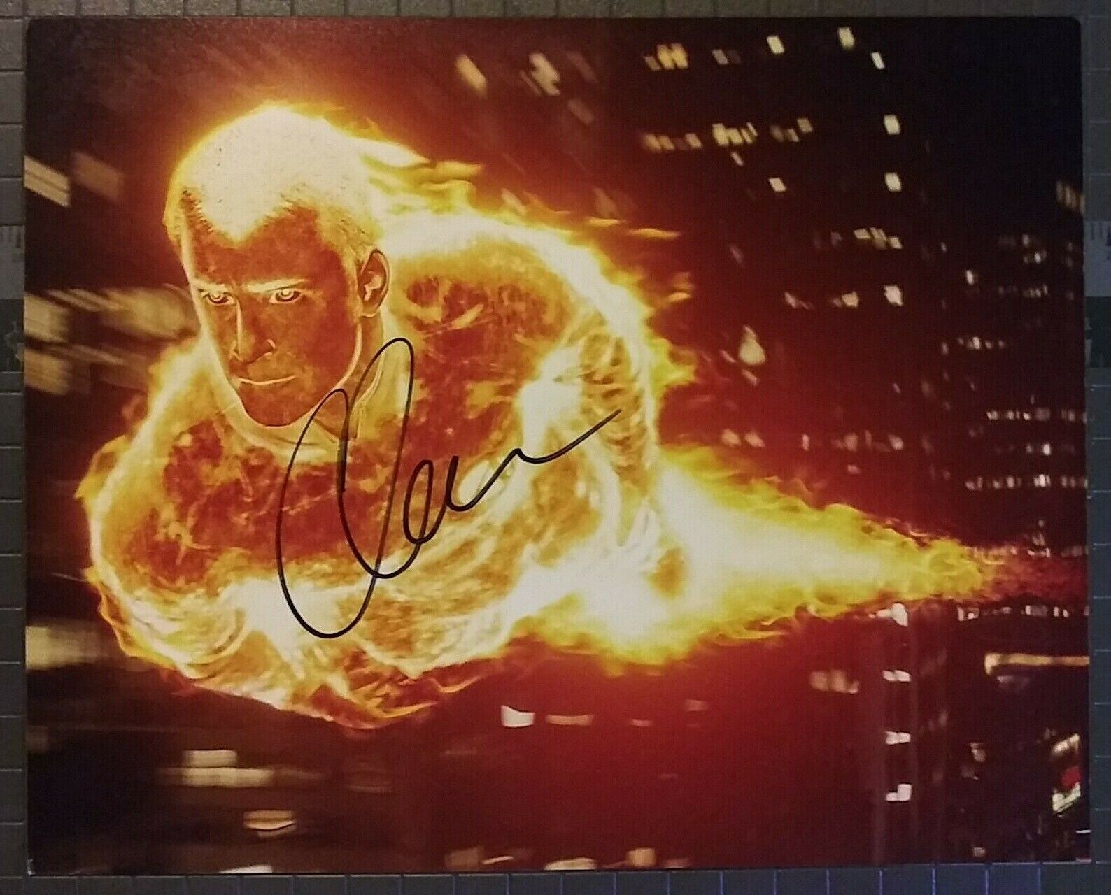 Chris Evans signed 8x10