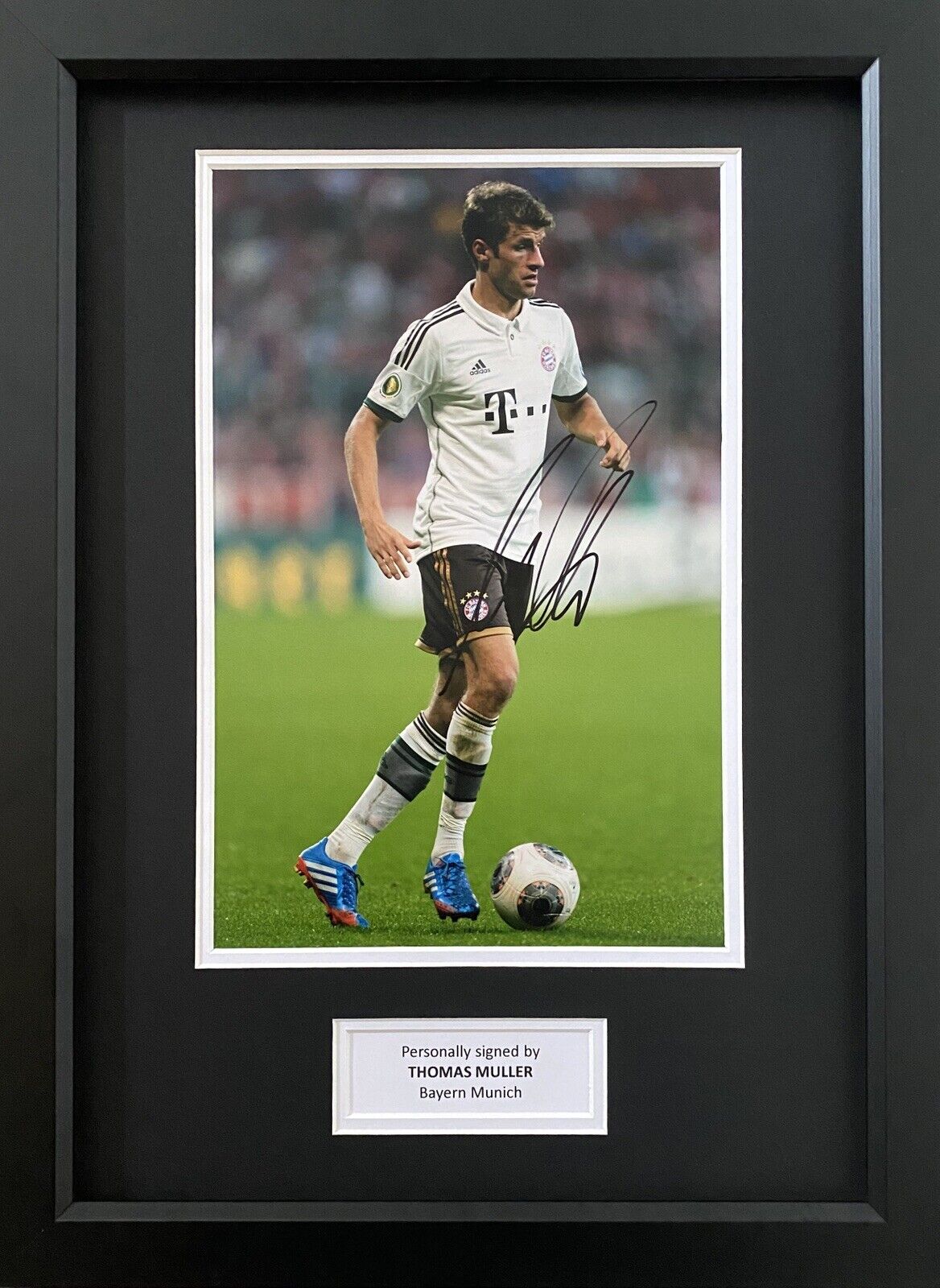 Thomas Muller Genuine Hand Signed Bayern Munich Photo Poster painting In A3 Frame Display, Proof