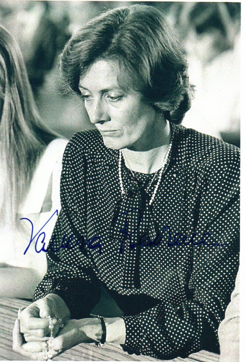 VANESSA REDGRAVE HAND SIGNED Photo Poster painting 6X4 BRITISH HOLLYWOOD FILM ACTRESS JULIA