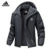 Meleg &eacute;s v&iacute;z&aacute;ll&oacute; Adidas&reg; t&eacute;likab&aacute;t f&eacute;rfiaknak, vastag pol&aacute;r anyagb&oacute;l