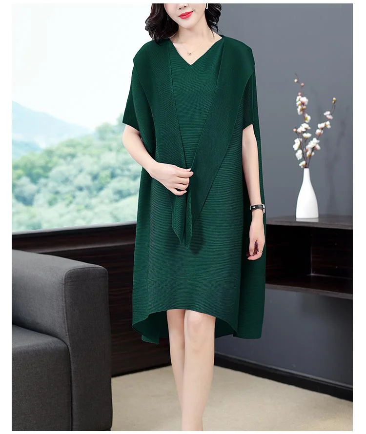 Women's new fashionable pleated hooded dress
