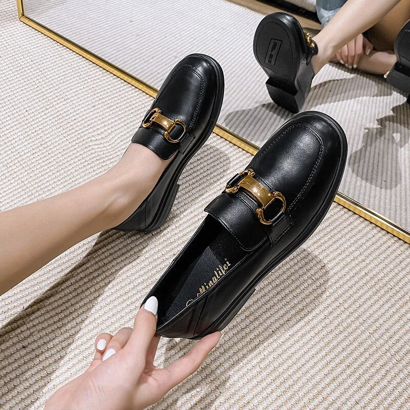 2021 Spring and Autumn fashion women's leather shoes heel black metal design single shoe loafers large size 41-44 free shipping