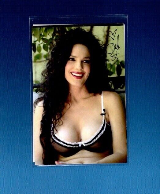 Julie Strain Autographed Photo Poster painting Model & Actress 4x6 (Original)