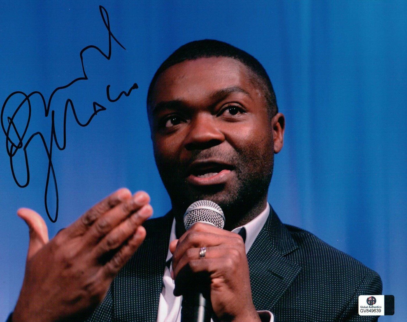 David Oyelowo Signed Autographed 8X10 Photo Poster painting Close Up Making Speech GV849639