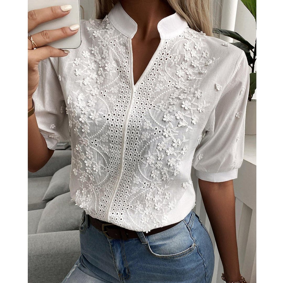 Flor Pattern Eyelet Embroidery Blouse