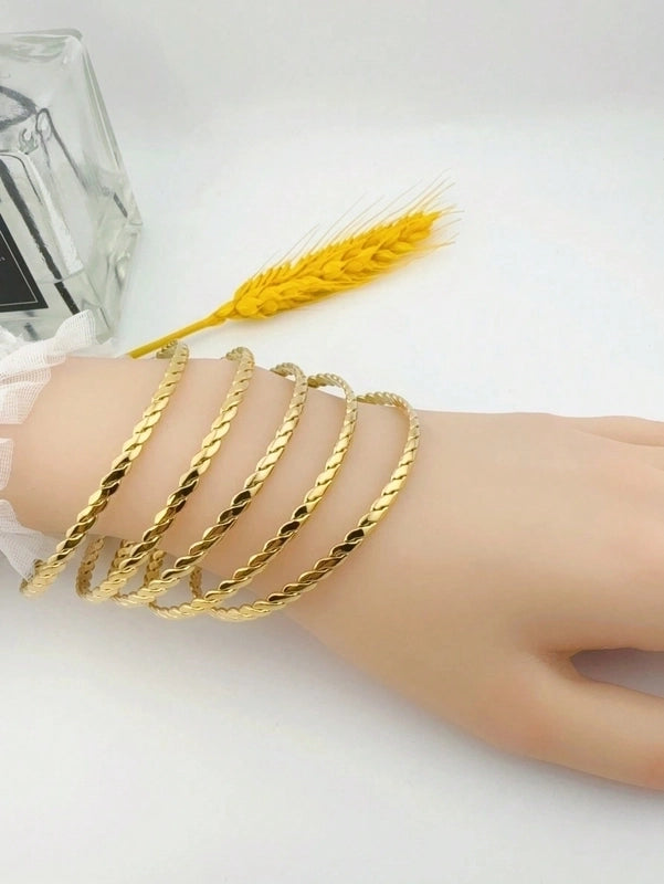 Vintage Style Minimalist Solid Color Titanium Steel 18K Gold Plated Bangle In Bulk3