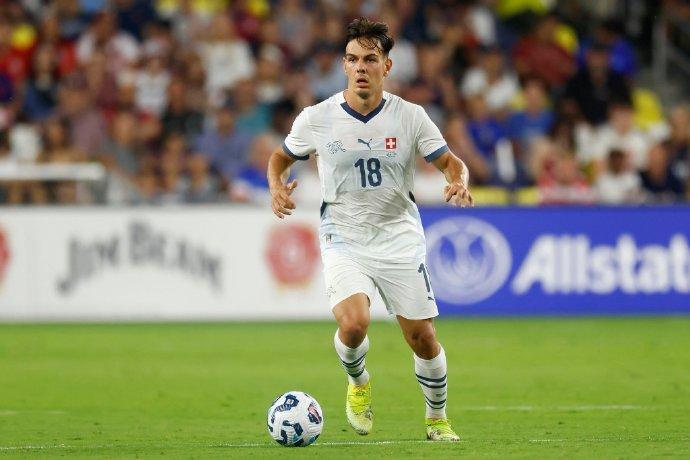 Moroccan Star Jashari Heads to Milan, Set to Join AC Milanjersey|football shirt|football kit|football sportswear