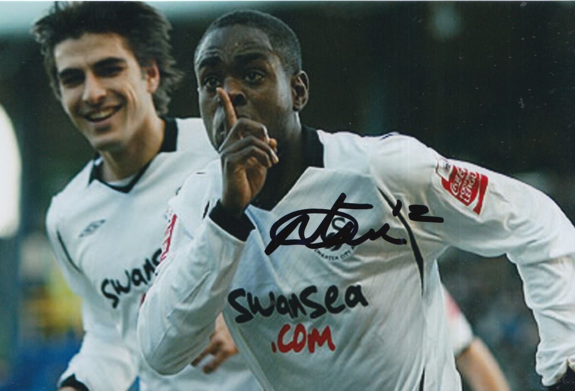 SWANSEA CITY HAND SIGNED NATHAN DYER 6X4 Photo Poster painting 1.