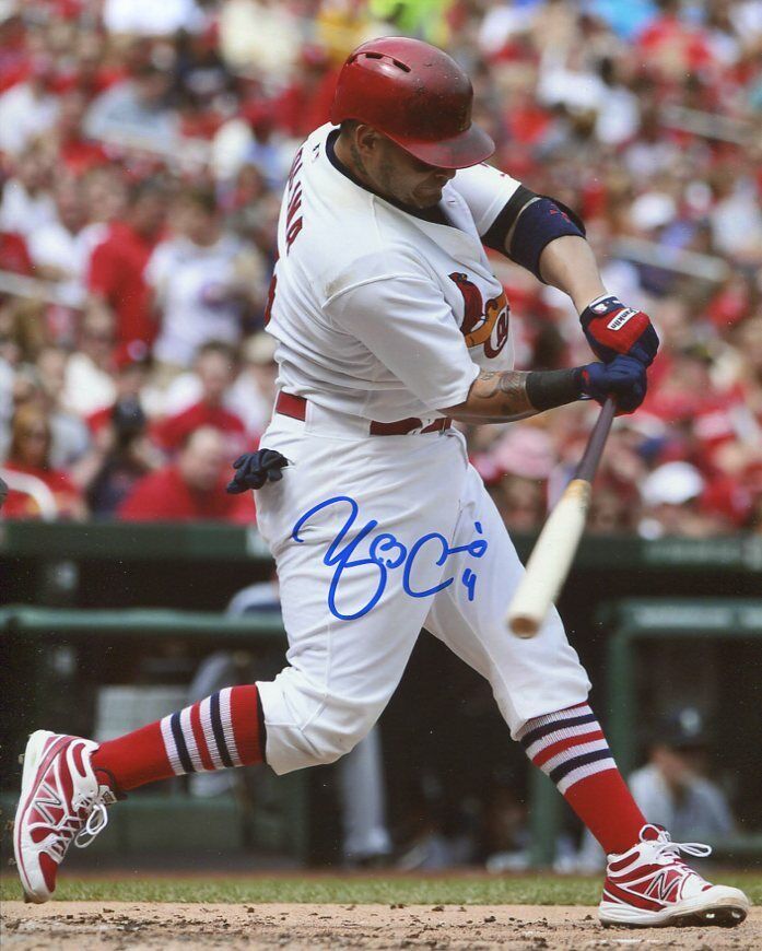 YADIER MOLINA SIGNED AUTOGRAPH 8X10 Photo Poster painting ST LOUIS CARDINALS