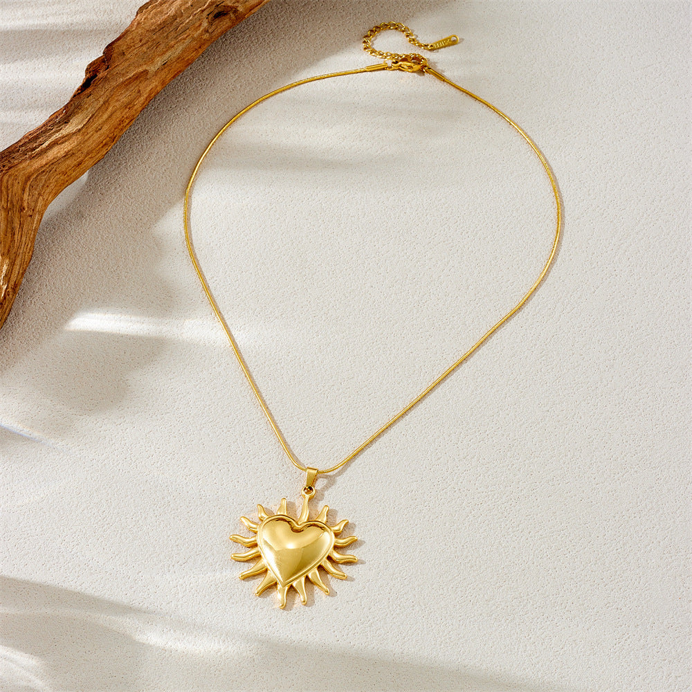 Fashionable Glossy Gold-Plated Stainless Steel Sun Heart Pendant Personality Necklace