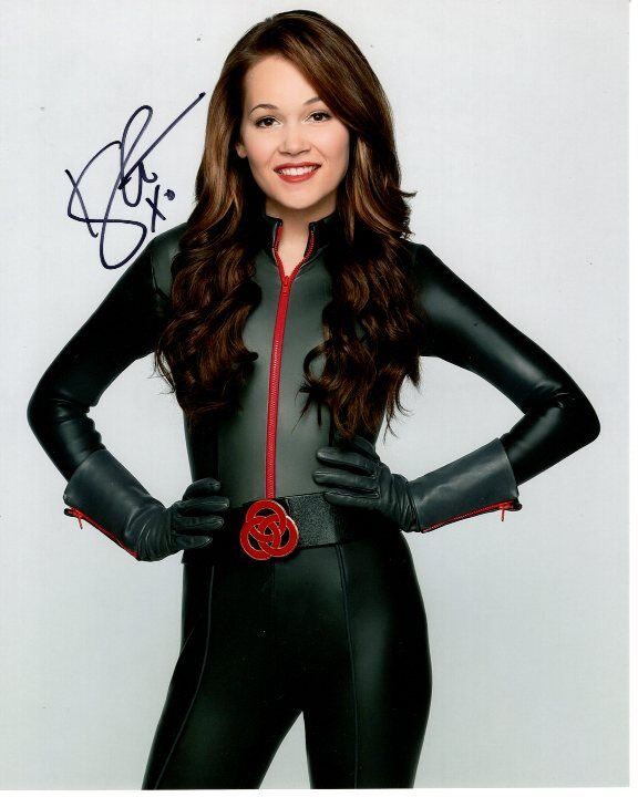 KELLI BERGLUND Signed Autographed LAB RATS BREE DAVENPORT Photo Poster painting