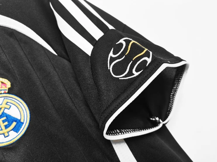 Retro 2006-07 Real Madrid Third Away Football Shirt