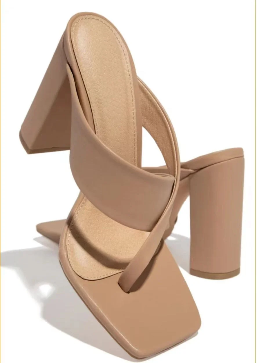 2022 New Design Clip Toe Narrow Band Female Slippers Outdoor Fashion Block Heels Sandals for Women Slides Summer Shoes