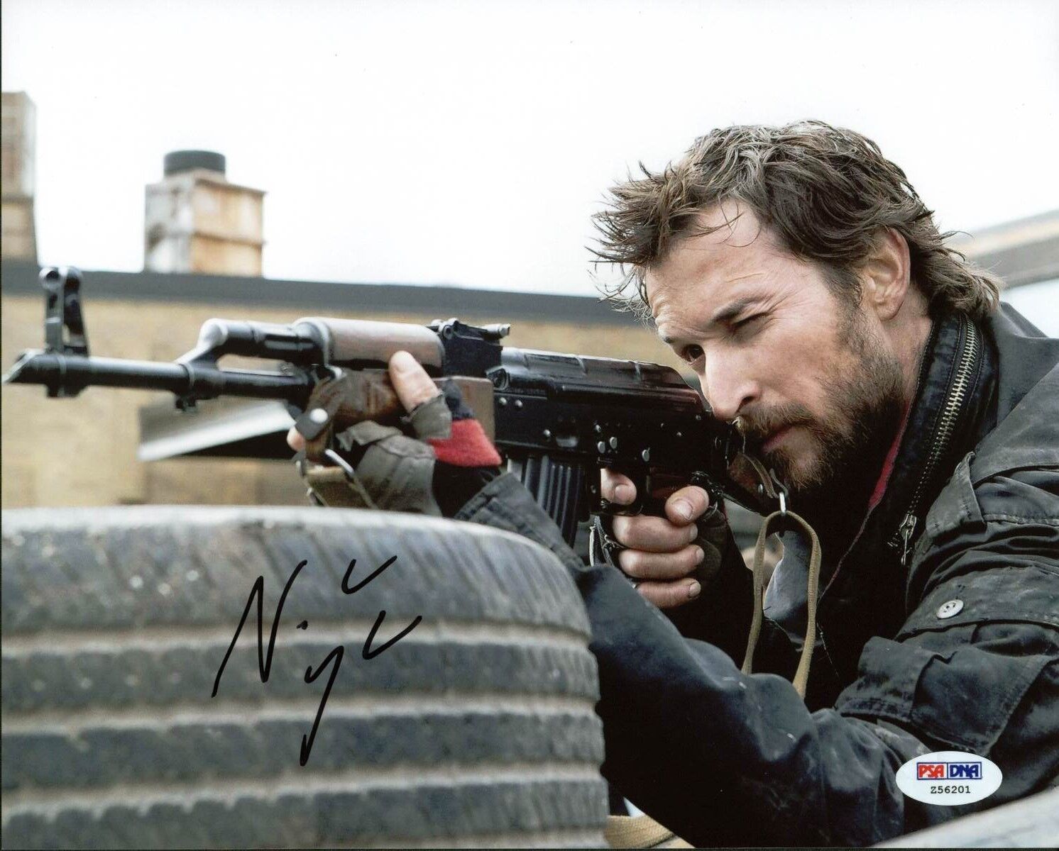 Noah Wyle Falling Skies Signed Authentic 8X10 Photo Poster painting Autographed PSA/DNA #Z56201