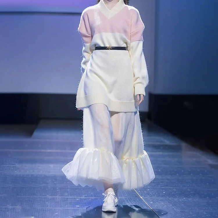 【50% OFF】Vintage Colorblock V-neck Belted Stitching Sweater Dress - Modakawa Modakawa