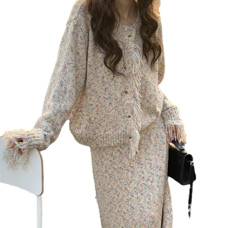 Toloer Toloer Korean Socialite Wind Autumn And Winter New Color Tassel Caridan Sweater High Waist Show Thin Knit Skirt Woman-Outfit Ideas
