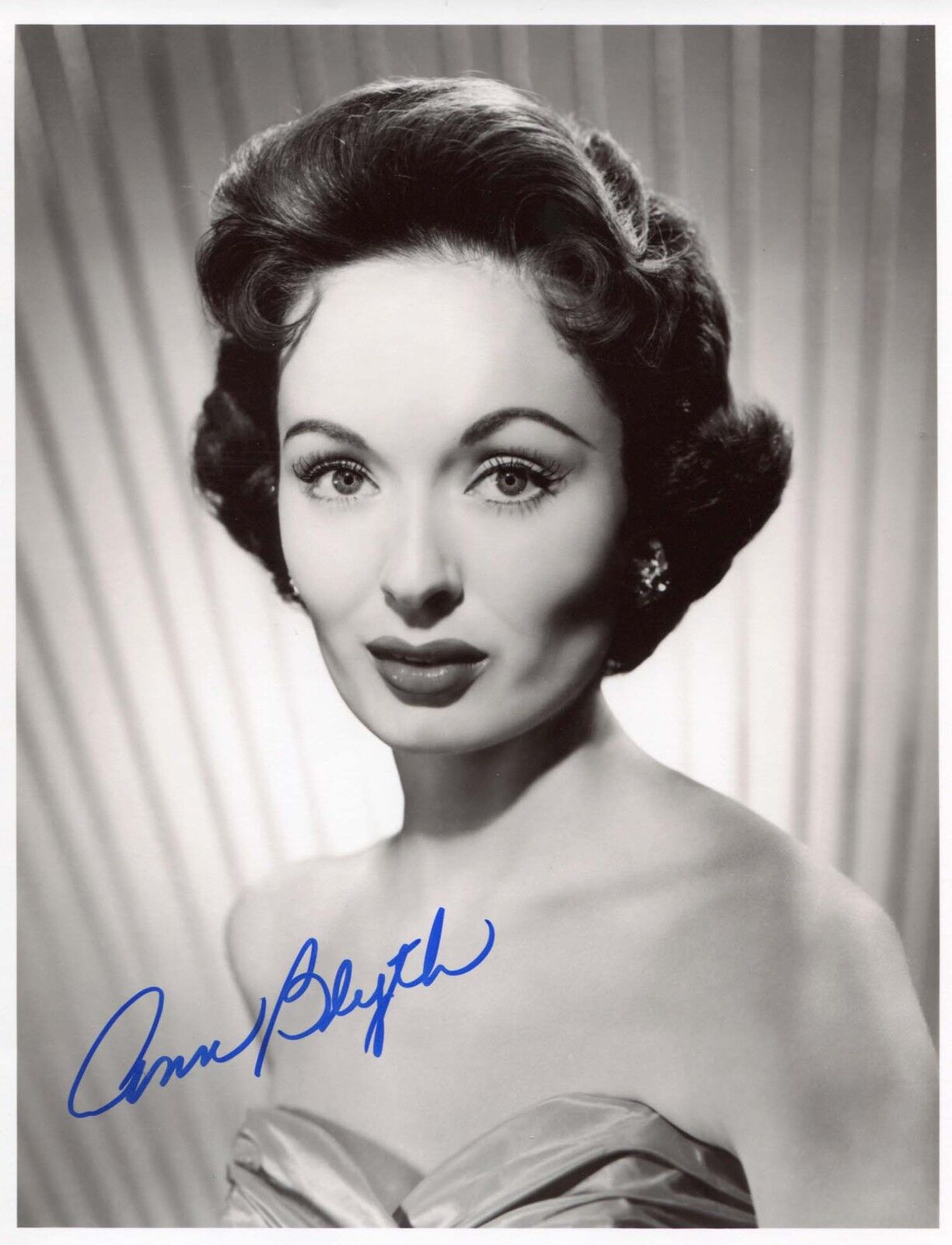 Ann Blyth autograph, signed Vintage Photo Poster painting