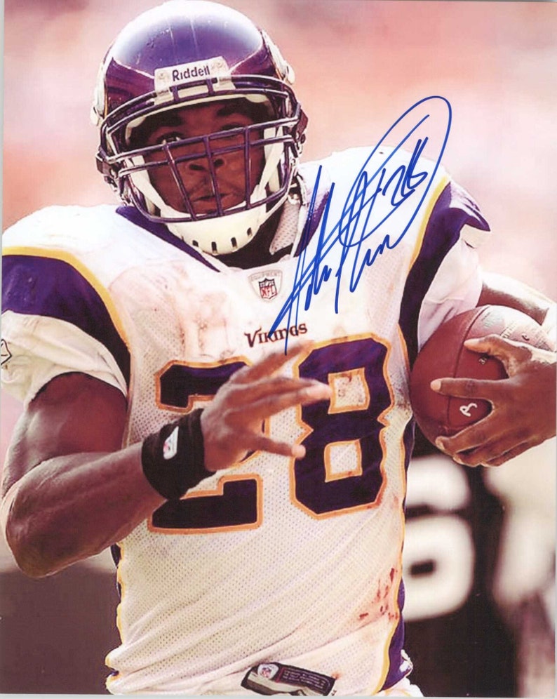 Adrian Peterson Signed Autographed Glossy 8x10 Photo Poster painting MInnesota Vikings - COA Matching Holograms