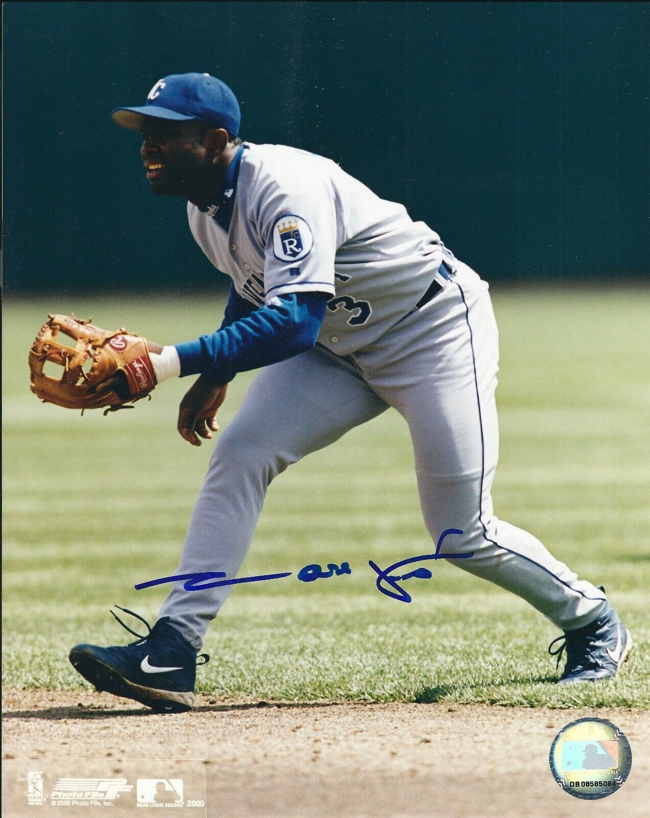 Signed 8x10 CARLOS FEBLES Kansas City Royals Autographed Photo Poster painting - COA