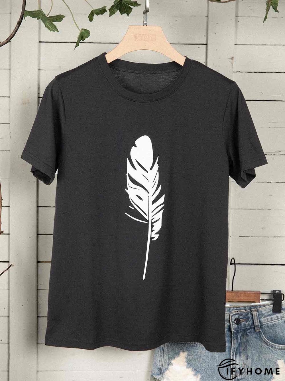 Casual Feather Printed Short Sleeve Crew Neck Shift T-shirt | IFYHOME