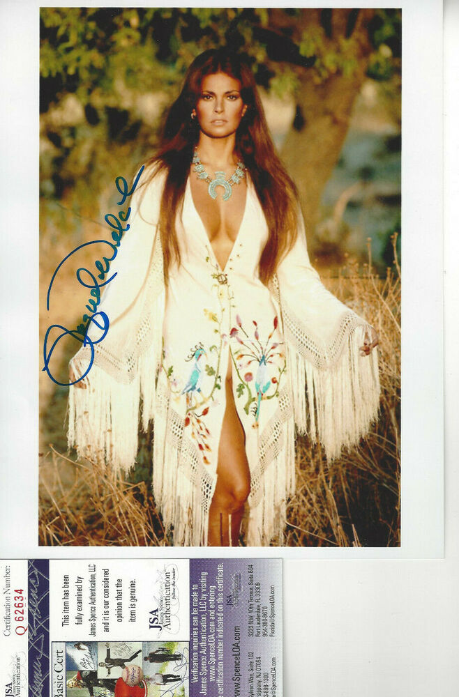 Raquel Welch autographed 8x10 beauitful  color Photo Poster painting JSA Certified