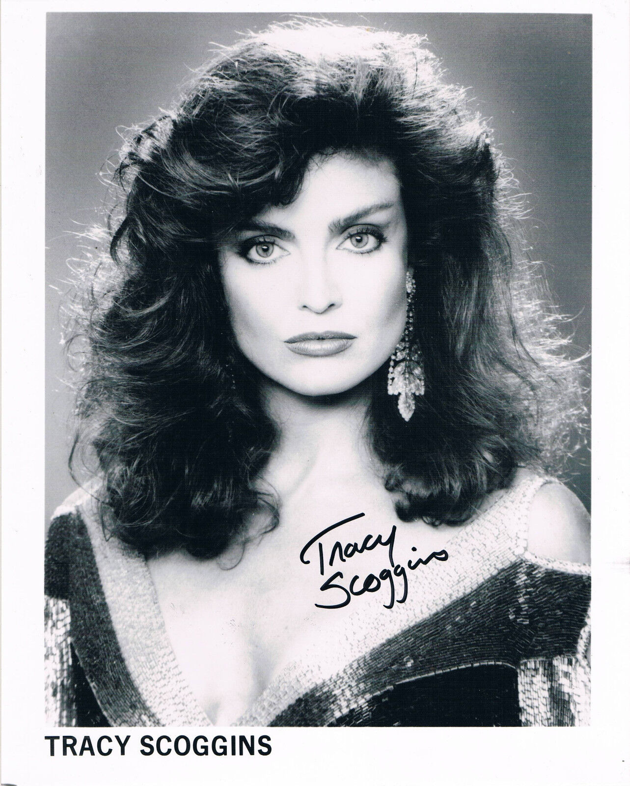 Tracy Scoggins 1953- genuine autograph signed 8x10