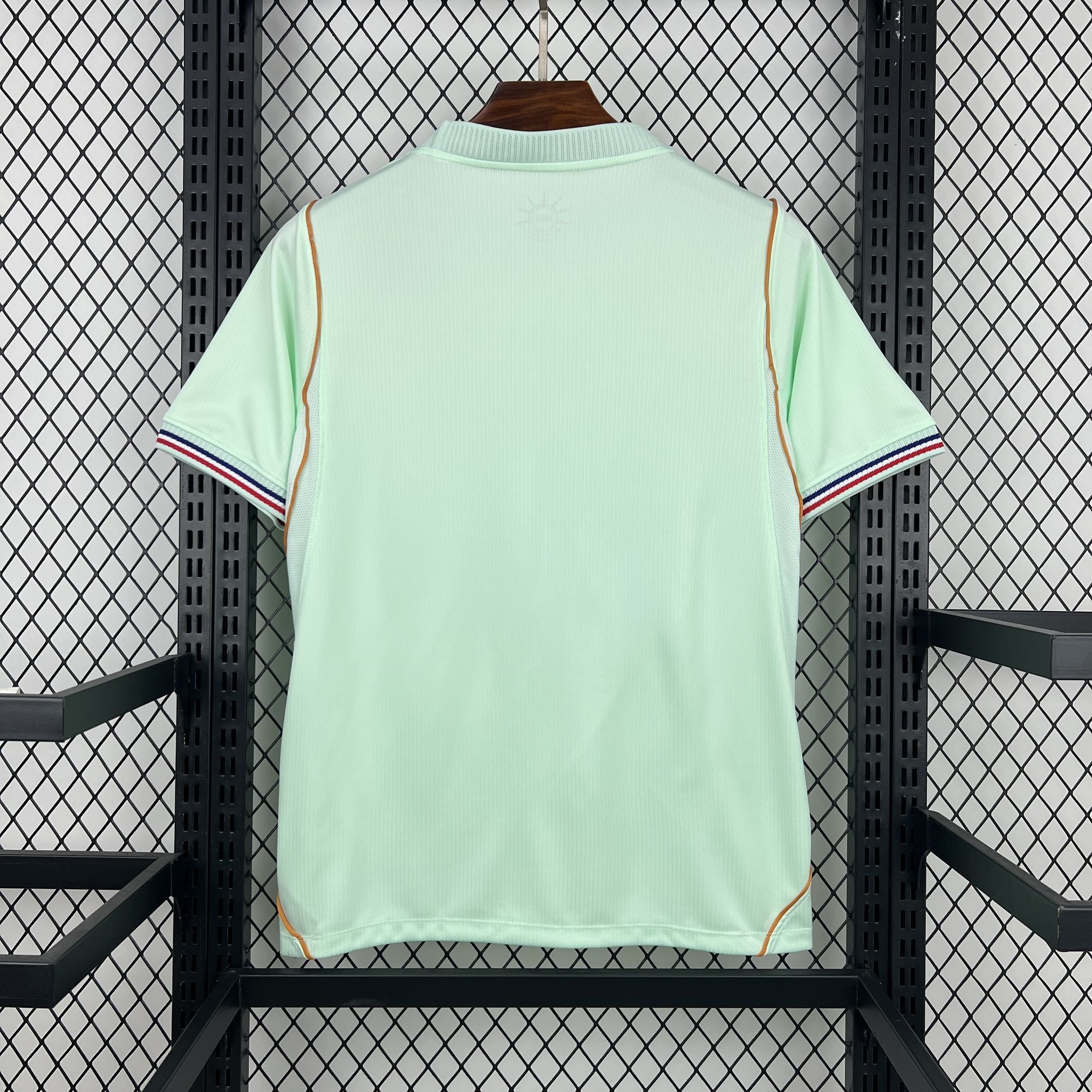 Maillot France Extérieur 2026 : porté