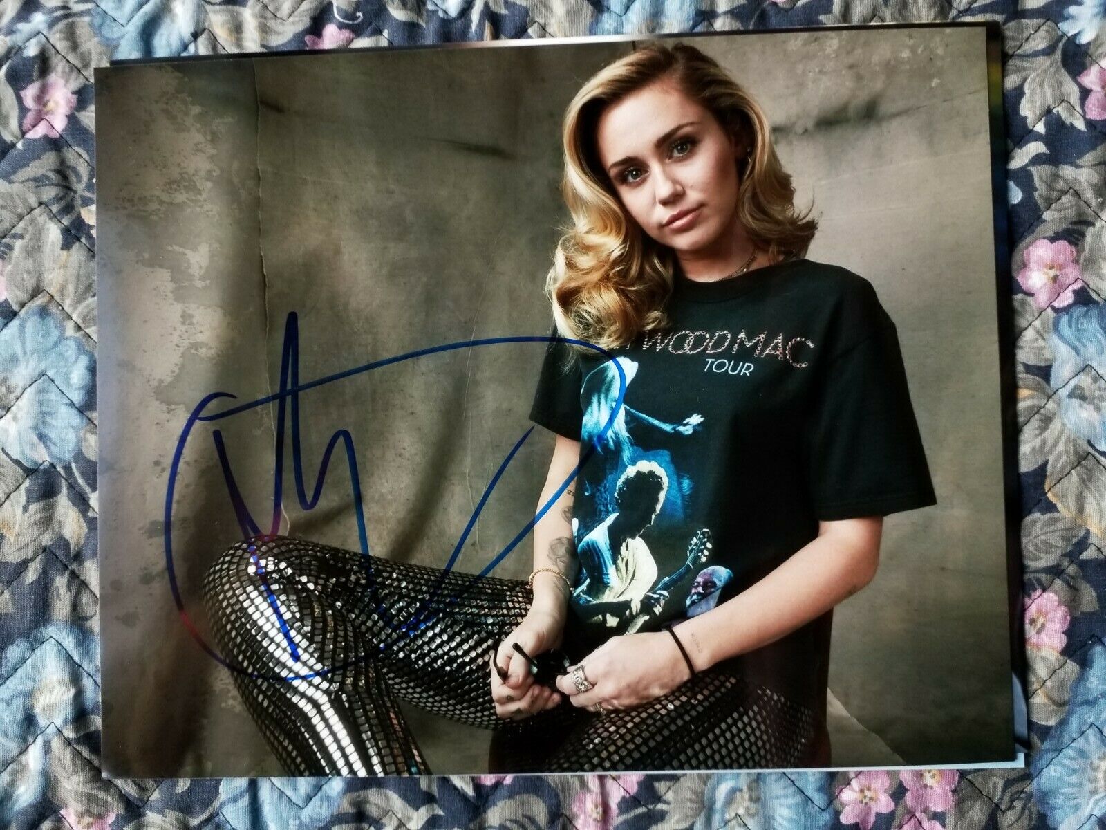 Singer Miley Cyrus Authentic Signed Autographed 8x10 Photo Poster painting