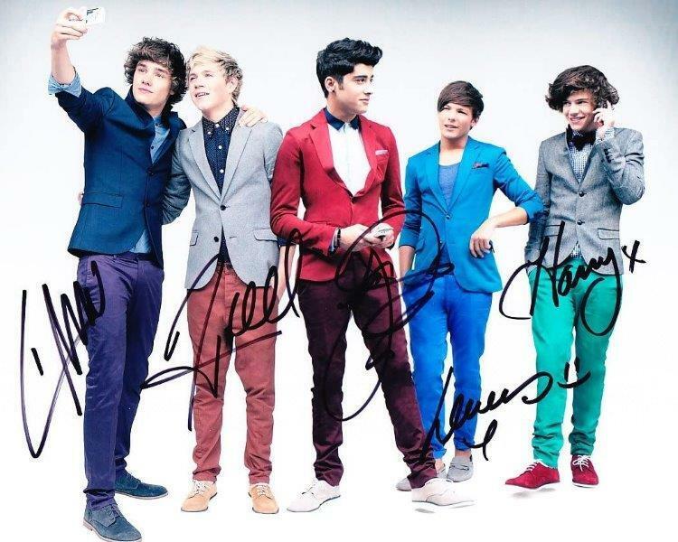 REPRINT - ONE DIRECTION Harry Styles Signed 8 x 10 Glossy Photo Poster painting Poster RP