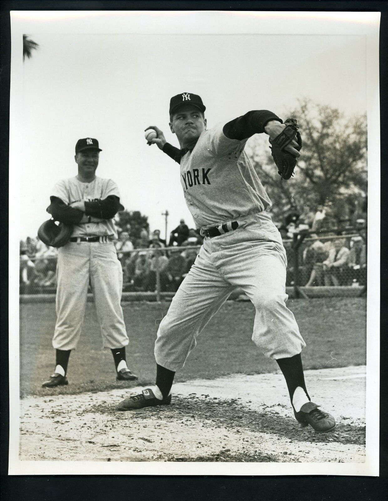 Bob Turley pitching mound circa 1958 Press or Original Photo Poster painting New York Yankees