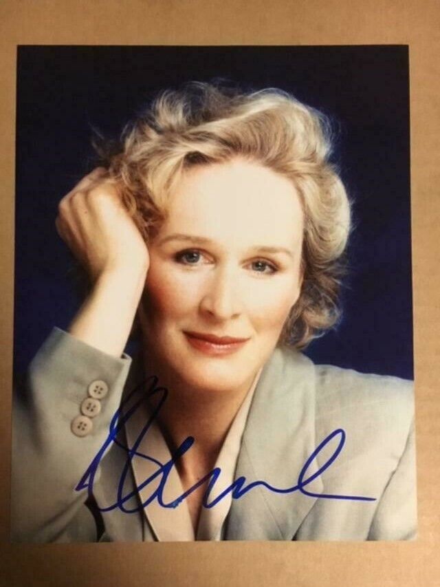 Glenn Close Actress Signed 8x10 Photo Poster painting with Auction House COA